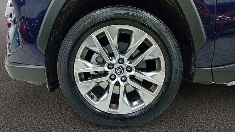 Toyota RAV4 Hybrid • 2020 • 10,501 km 27