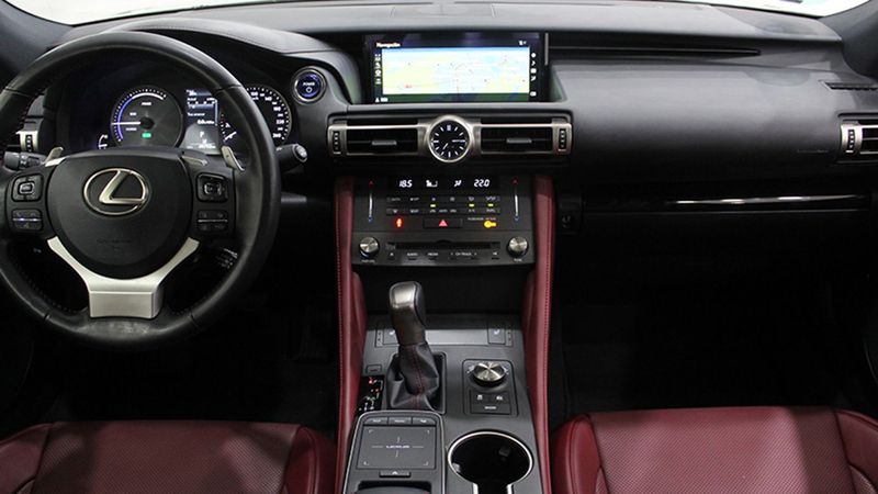 Lexus RC • 2019 • 49,792 km 7