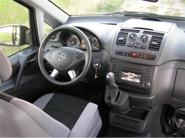 Mercedes-Benz 210 Van • 2012 • 179,000 km 8