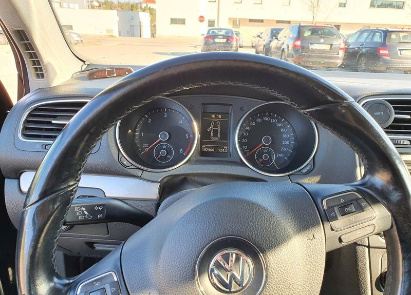 Volkswagen Golf • 2009 • 190,000 km 3