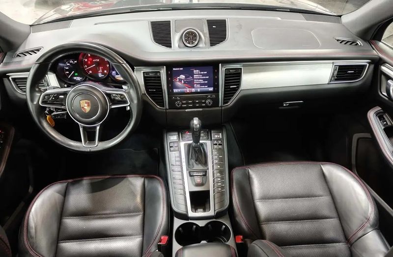 Porsche Macan • 2017 • 138,792 km 3