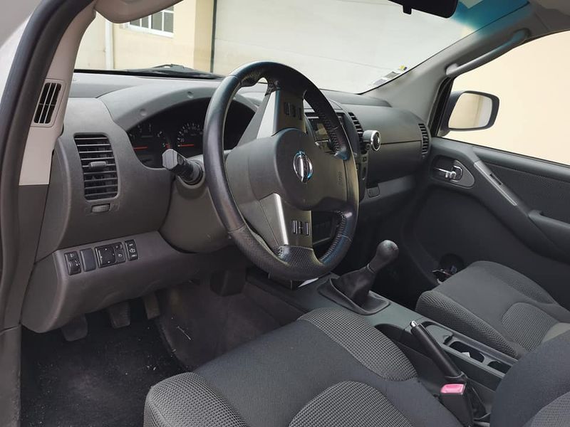 Nissan Navara • 2006 • 197,000 km 3