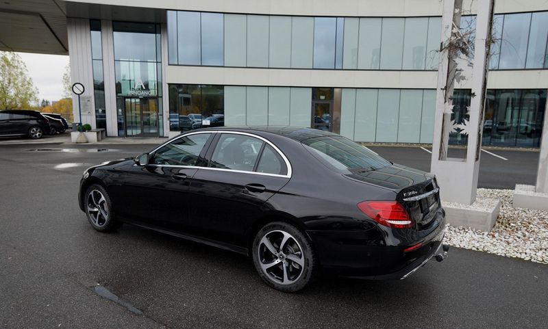 Mercedes-Benz E-Class • 2019 • 81,500 km 3