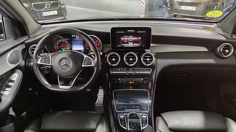 Mercedes-Benz GLC-Class • 2018 • 72,000 km 7