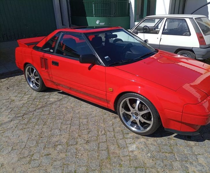 Toyota MR2 • 2001 • 89,000 km 3