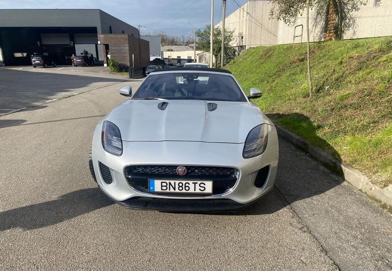 Jaguar F-Type • 2018 • 31,000 km 2