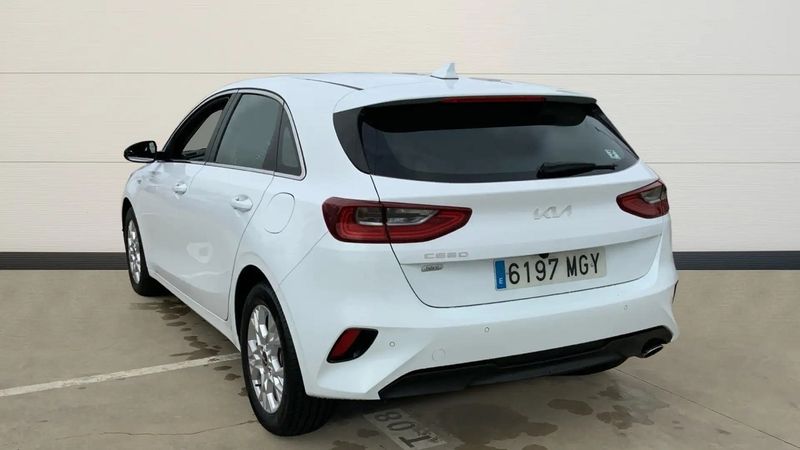 Kia Cee`d • 2023 • 10,600 km 3