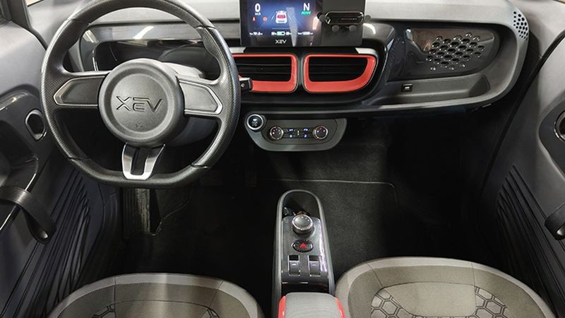 Smart EQ fortwo • 2022 • 12,339 km 8