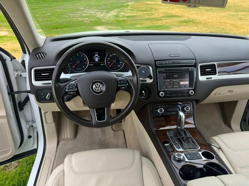 Volkswagen Touareg • 2015 • 66,000 km 7