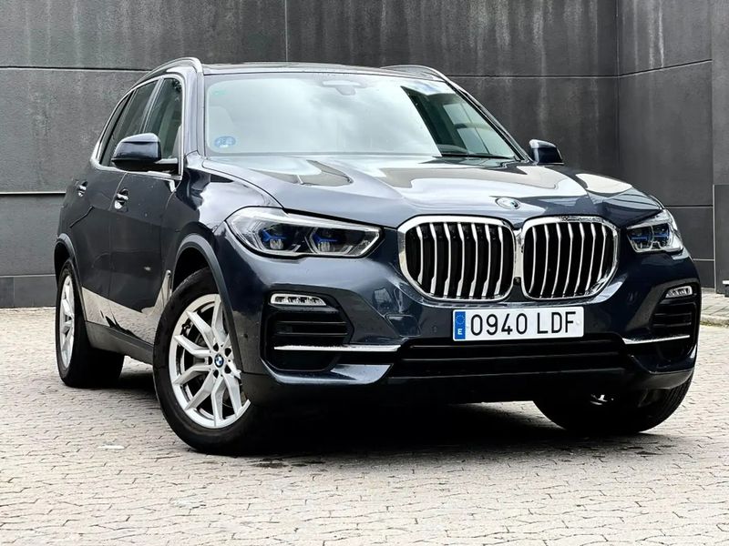 BMW X5 • 2019 • 95,000 km 1
