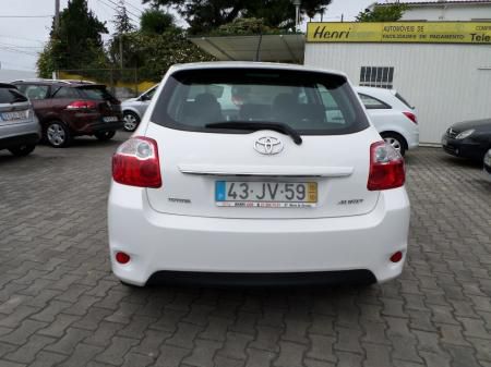 Toyota Auris • 2010 • 190,000 km 1