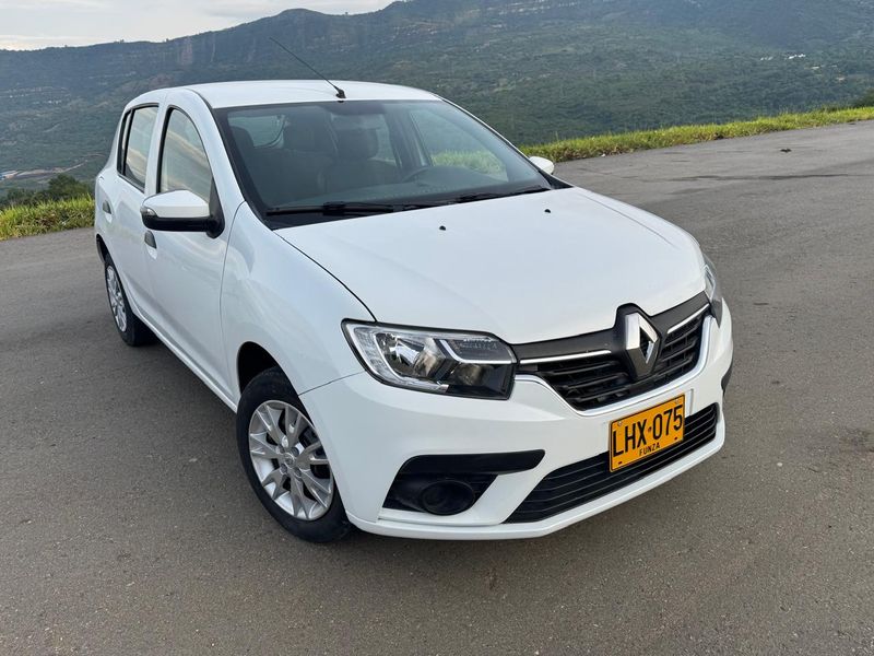 Renault Sandero • 2023 • 60,000 km 10