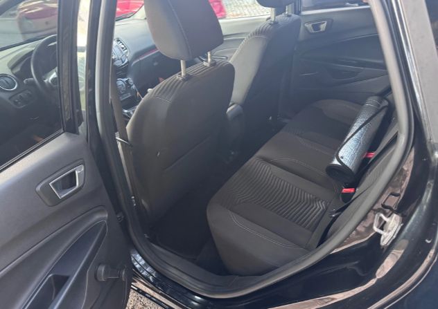 Ford Fiesta • 2014 • 102,000 km 4
