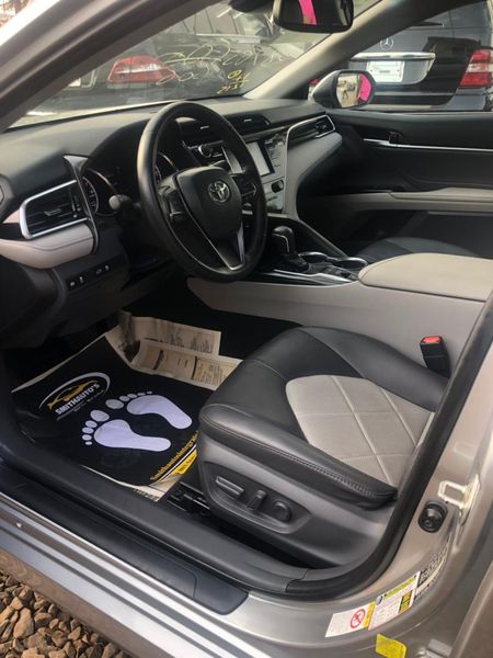 Toyota Camry • 2018 • 32 km 3