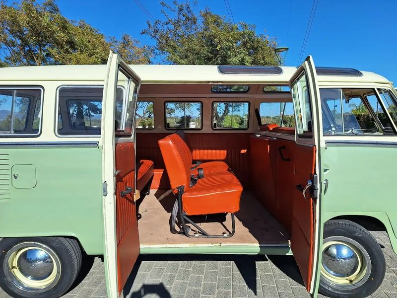Volkswagen T4 • 1974 • 17,000 km 4