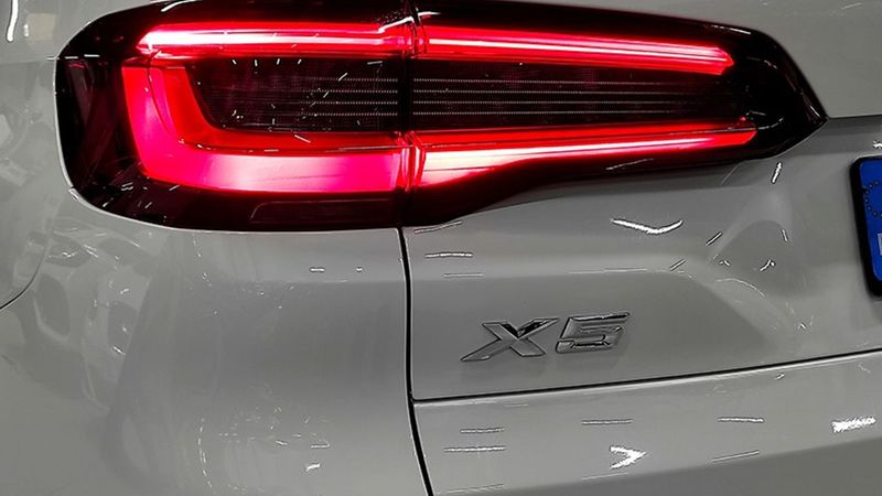 BMW X5 • 2022 • 12,900 km 8