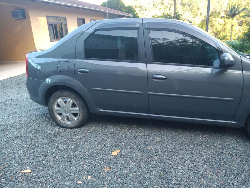 Renault Logan • 2013 • 67,570 km 1