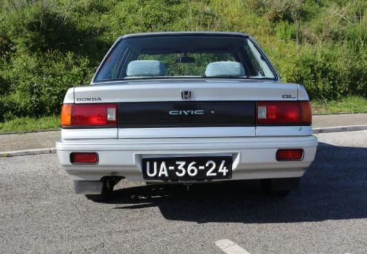 Honda Civic • 1989 • 139,630 km 3