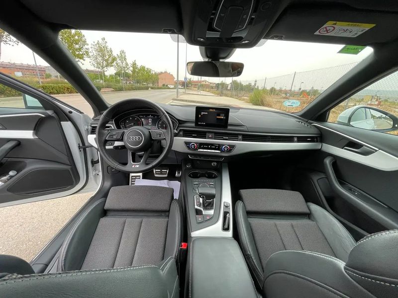 Audi A4 • 2019 • 135,600 km 2