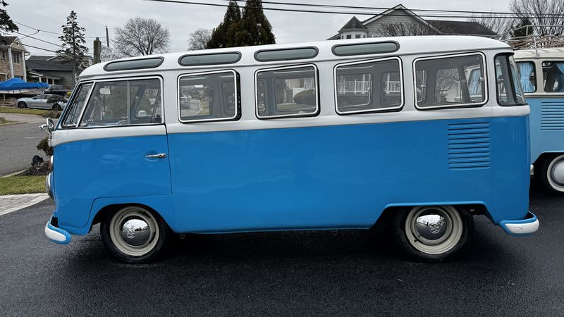 Volkswagen Vanagon • 1965 • 80,000 km 11