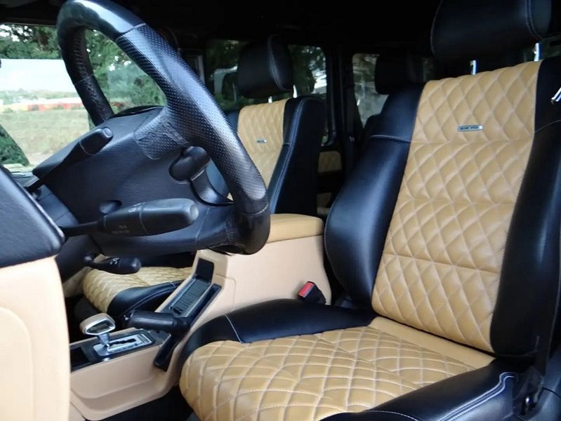 Mercedes-Benz G-Class • 2010 • 349,000 km 6