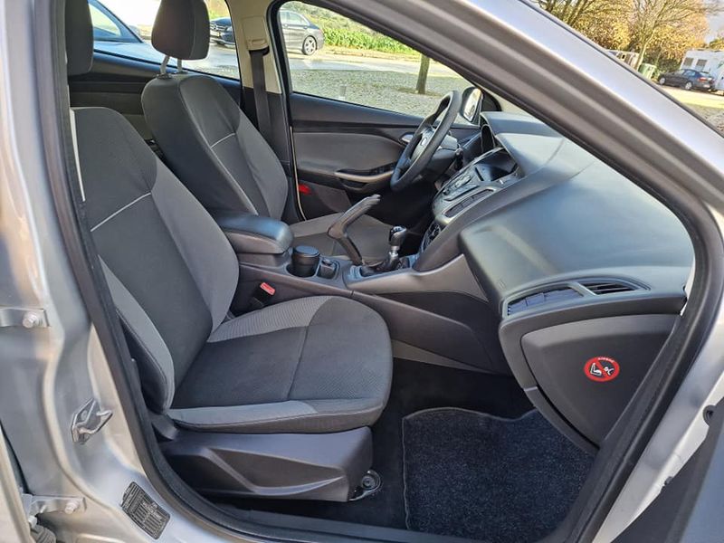 Ford Focus • 2011 • 156,000 km 3