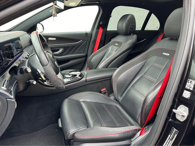 Mercedes-Benz E-Class • 2017 • 112,000 km 4