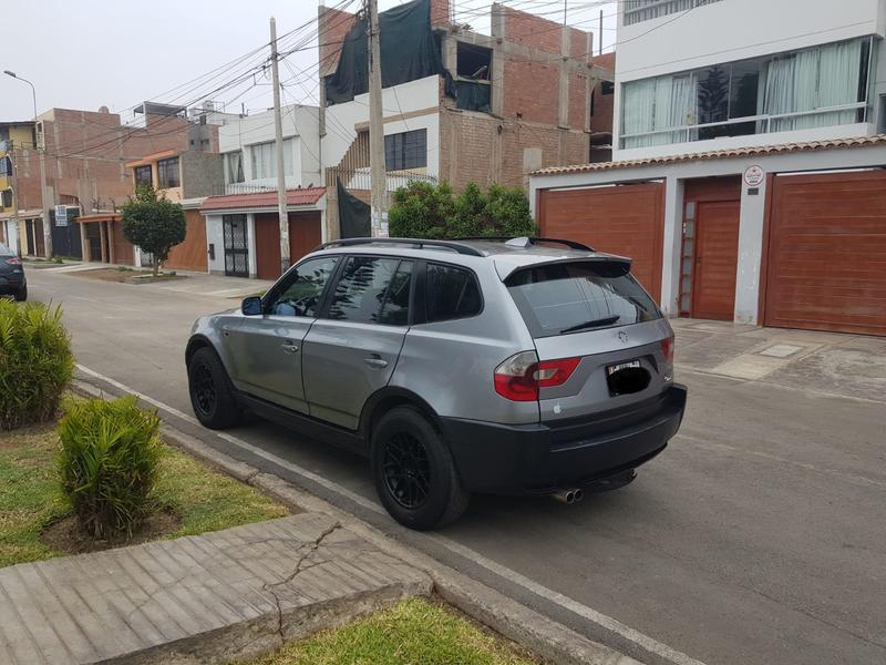 BMW X3 • 2005 • 119,999 km 5