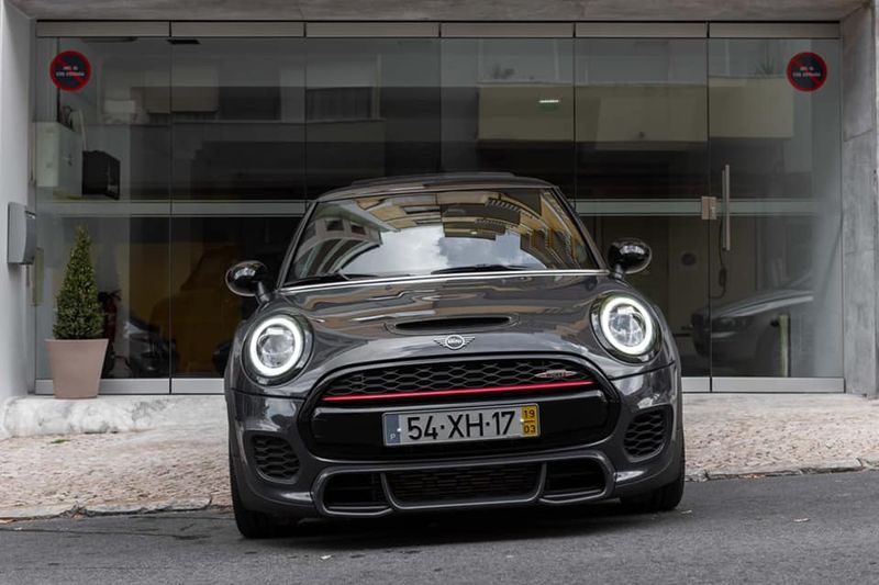 MINI Cooper • 2020 • 90,000 km 1