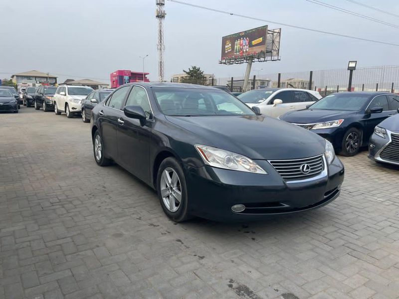 Lexus ES • 2008 • 80,000 km 6