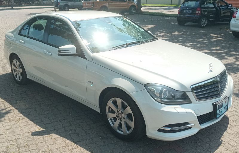 Mercedes-Benz C-Class • 2012 • 50,600 km 6
