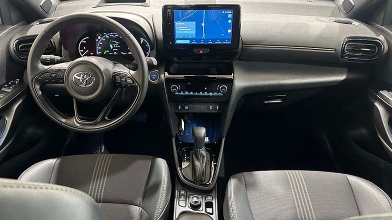 Toyota Yaris • 2023 • 12,564 km 3