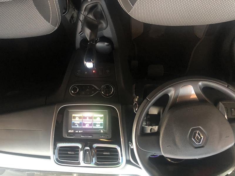 Renault Logan • 2017 • 44,000 km 3