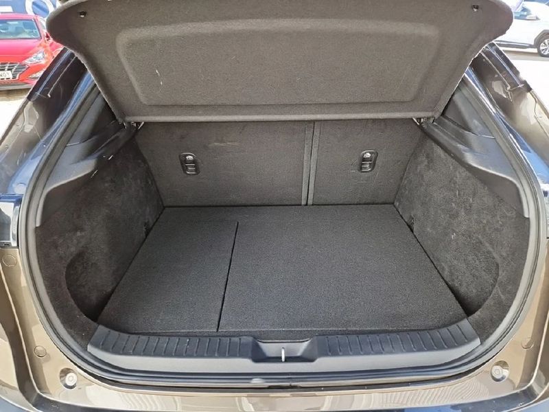 Mazda CX-30 • 2020 • 22,440 km 9