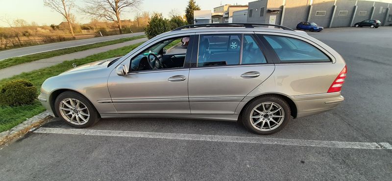 Mercedes-Benz C • 2004 • 264,000 km 5