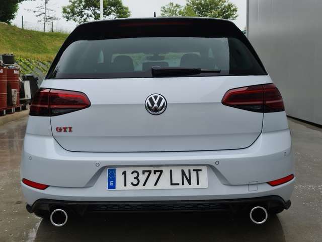 Volkswagen Golf • 2018 • 78,000 km 6