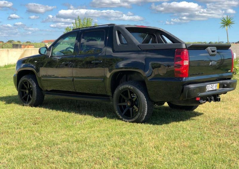 Chevrolet Avalanche • 2007 • 99,999 km 2
