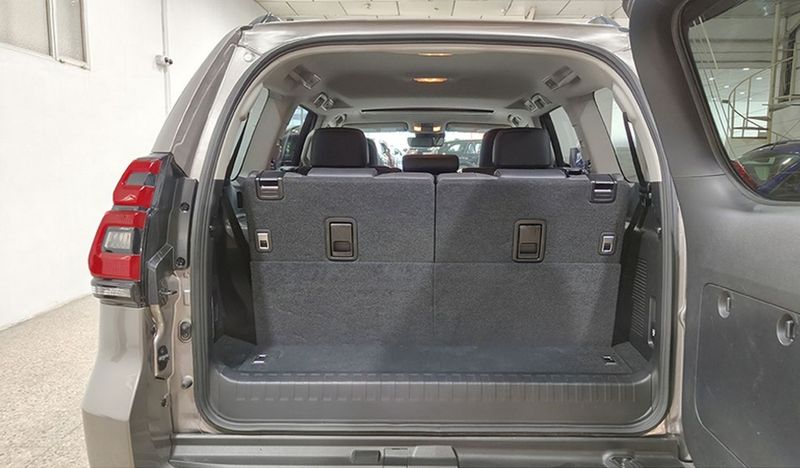 Toyota Land Cruiser • 2022 • 21,500 km 13