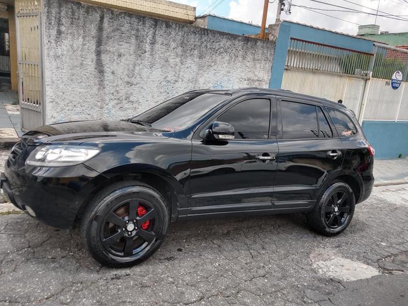 Hyundai Santa Fe • 2009 • 170,000 km 3