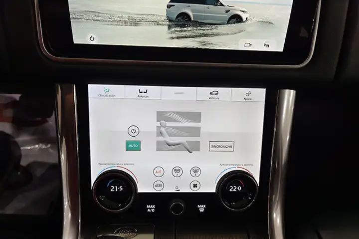 Land Rover Range Rover Sport • 2018 • 35,000 km 13