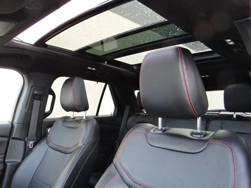 Ford Explorer • 2023 • 38,000 km 14