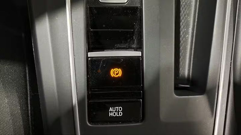 Volkswagen Golf • 2023 • 28,375 km 11