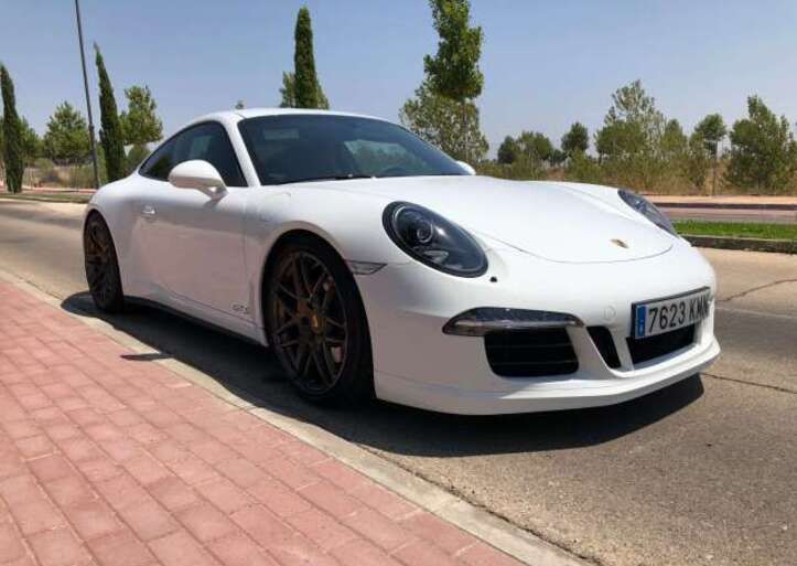 Porsche 911 Carrera • 2015 • 92,400 km 1