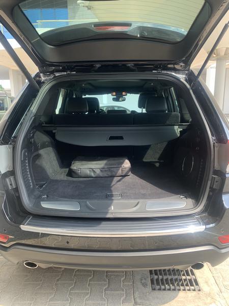 Jeep Cherokee • 2018 • 23,700 km 4