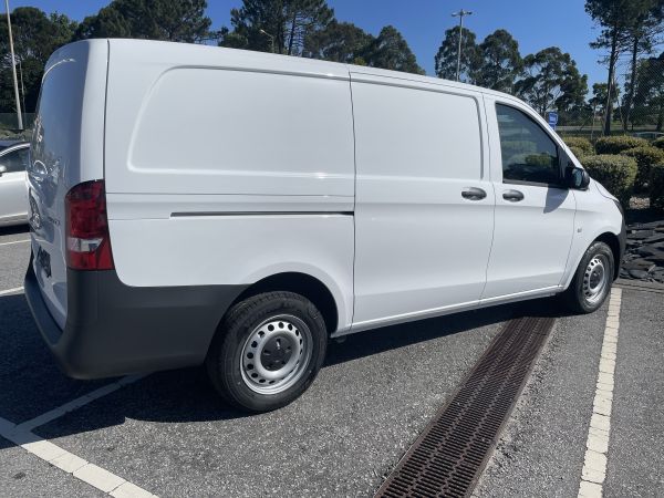 Mercedes-Benz 190 • 2021 • 5,000 km 1
