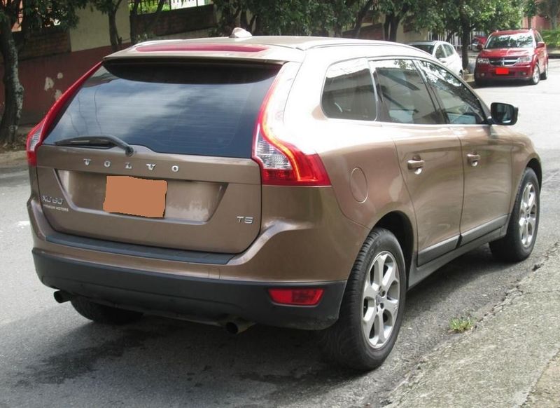 Volvo XC • 2012 • 120,000 km 3