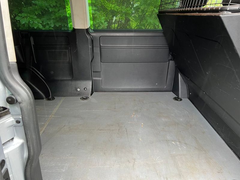 Volkswagen T5 Caravelle • 2018 • 144,800 km 4