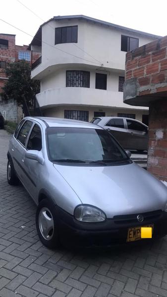 Chevrolet Corsa • 1999 • 218,000 km 5