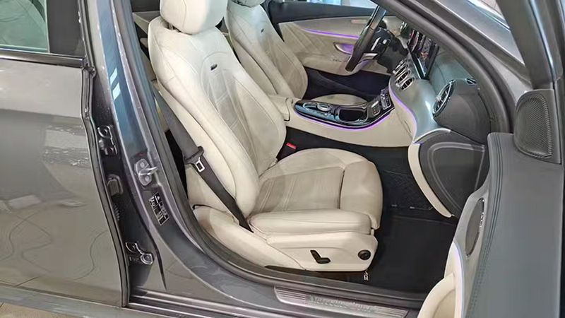 Mercedes-Benz E-Class • 2017 • 44,577 km 9