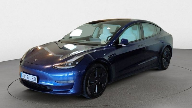 Tesla Model 3 • 2021 • 33,340 km 2